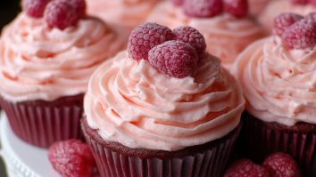 Glaçage À La Crème Au Beurre Framboise