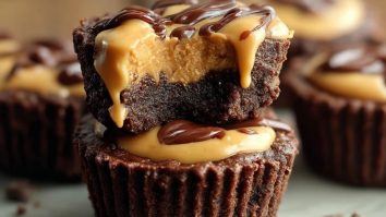 Tasses De Brownie Au Beurre De Cacahuète