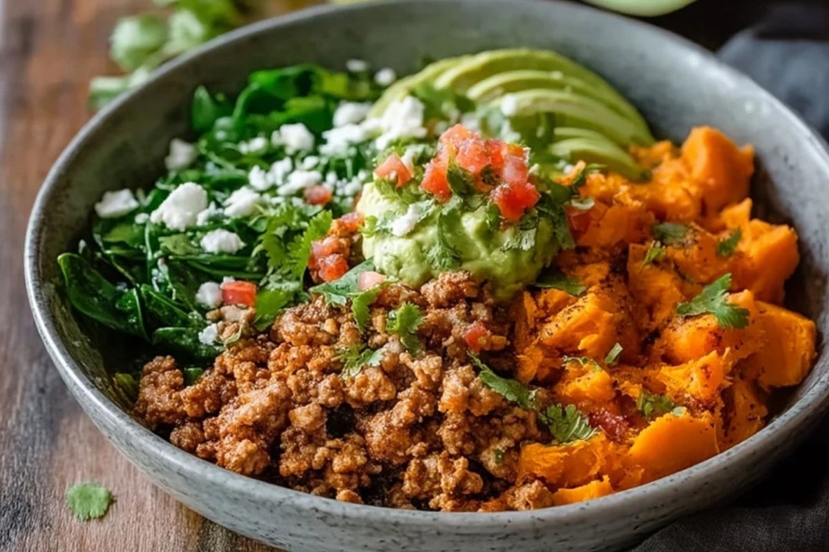Bol De Dinde Hachée Et Patate Douce Délicieux