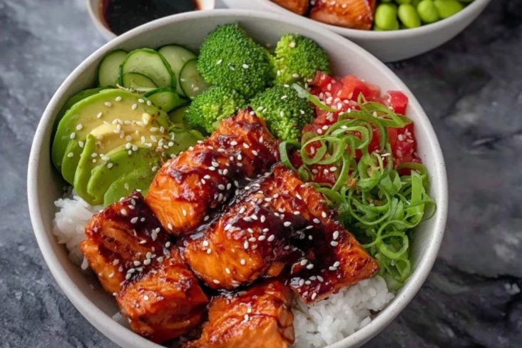 Bols De Saumon Teriyaki Floconneux
