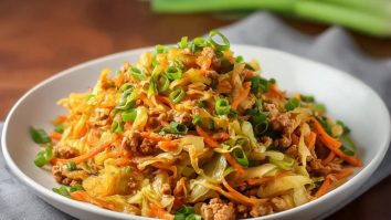 Sauté De Poulet Haché Et Chou