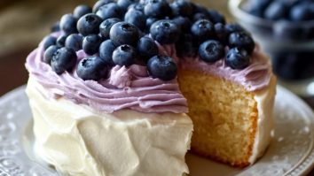 Glaçage Crémeux Aux Myrtilles